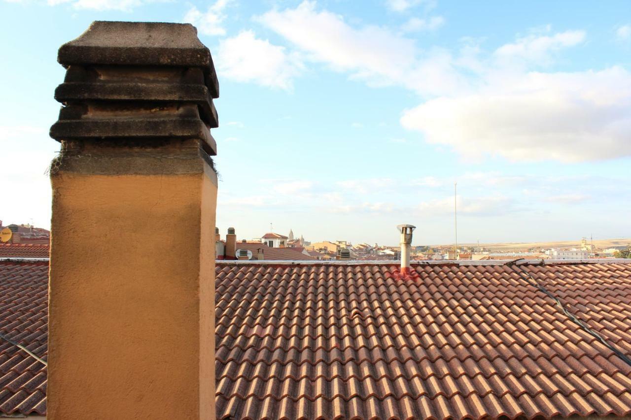 Vut Skyline Apartment Segovia Exterior photo
